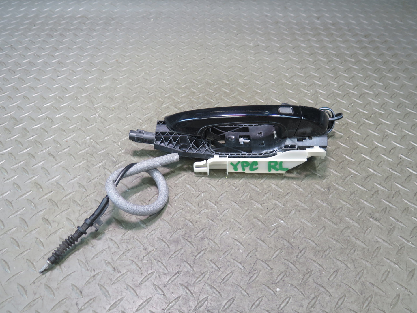 2011-2018 Porsche Cayenne 958 Rear Left Door Exterior Handle w Keyless Entry