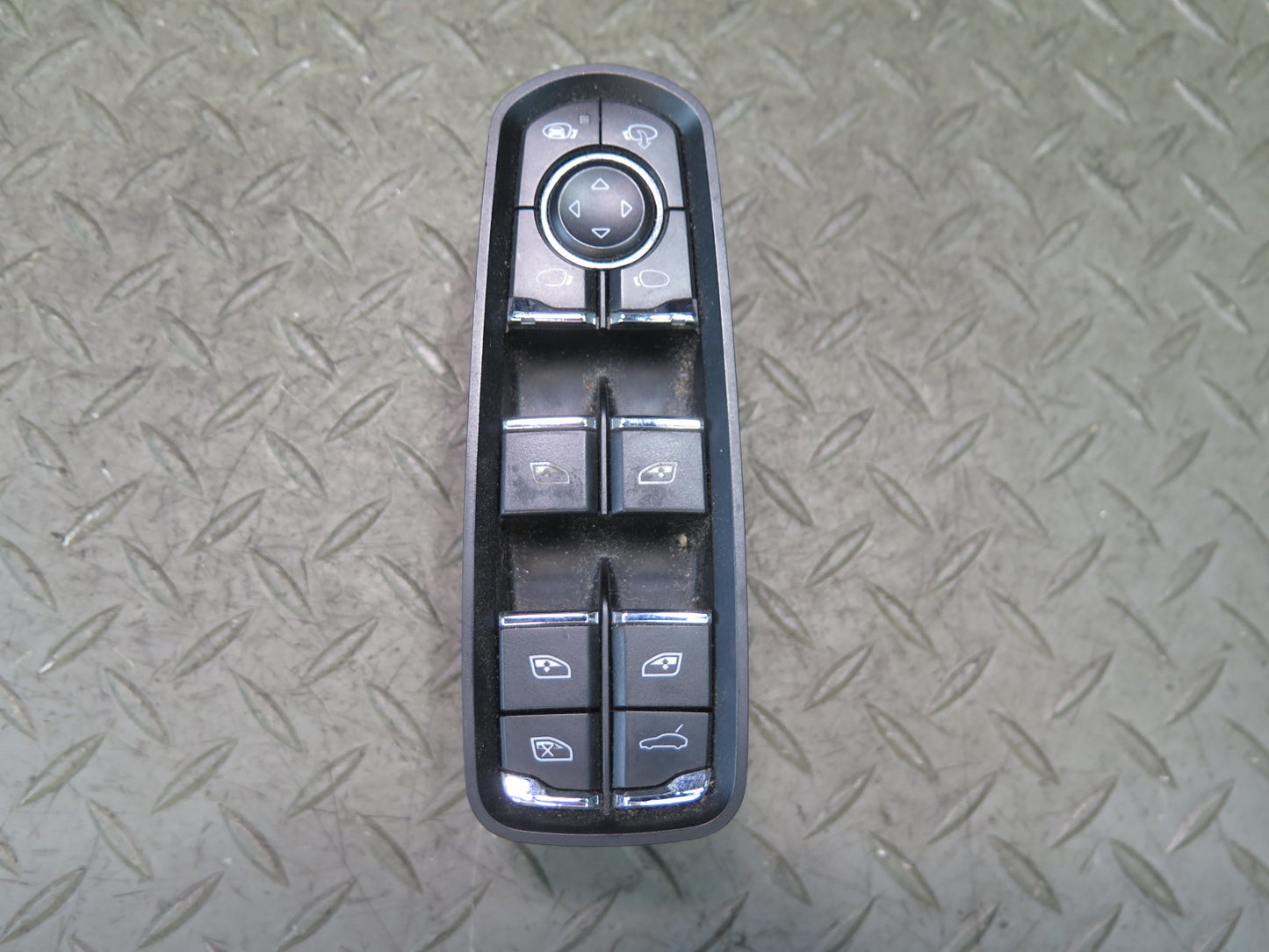 2011-2018 Porsche Cayenne 958 Front Left Side Door Master Window Power Switch