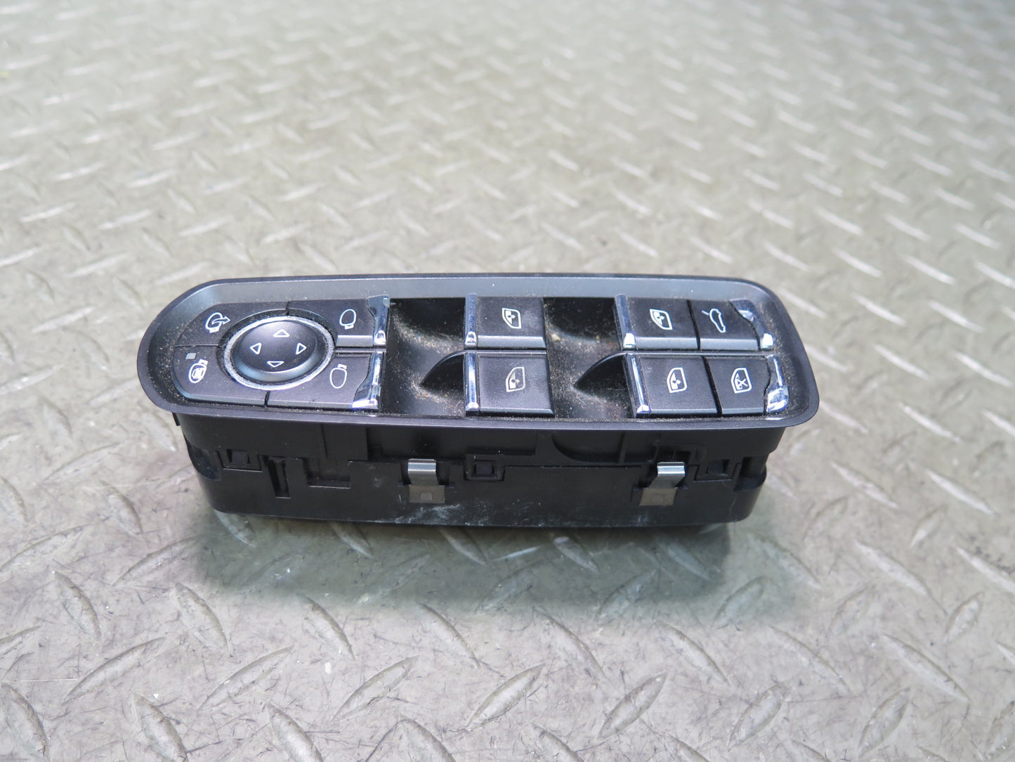 2011-2018 Porsche Cayenne 958 Front Left Side Door Master Window Power Switch