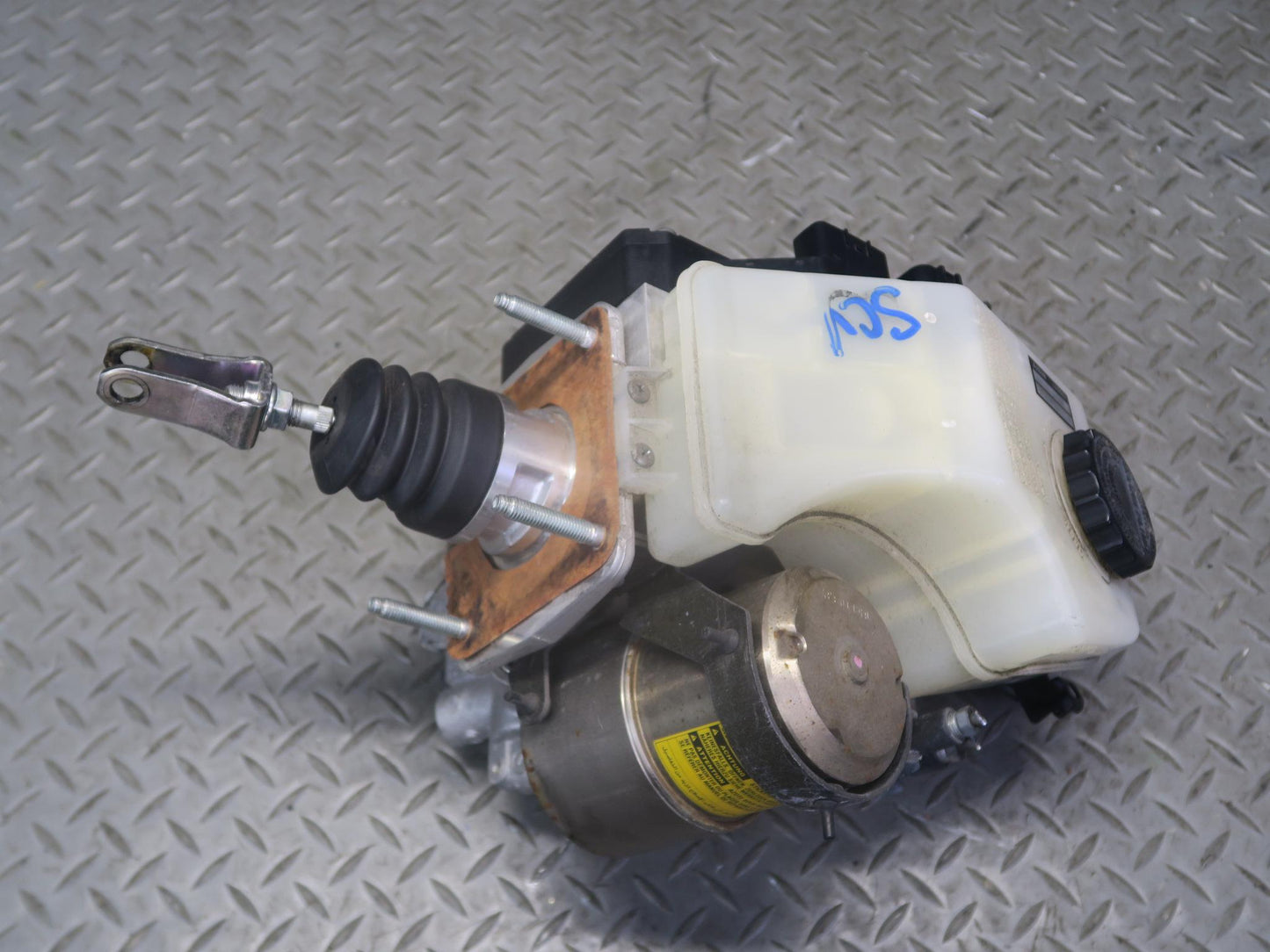 02-10 Lexus SC430 ABS Pump Brake Master Cylinder Booster Fluid Reservoir 74K OEM