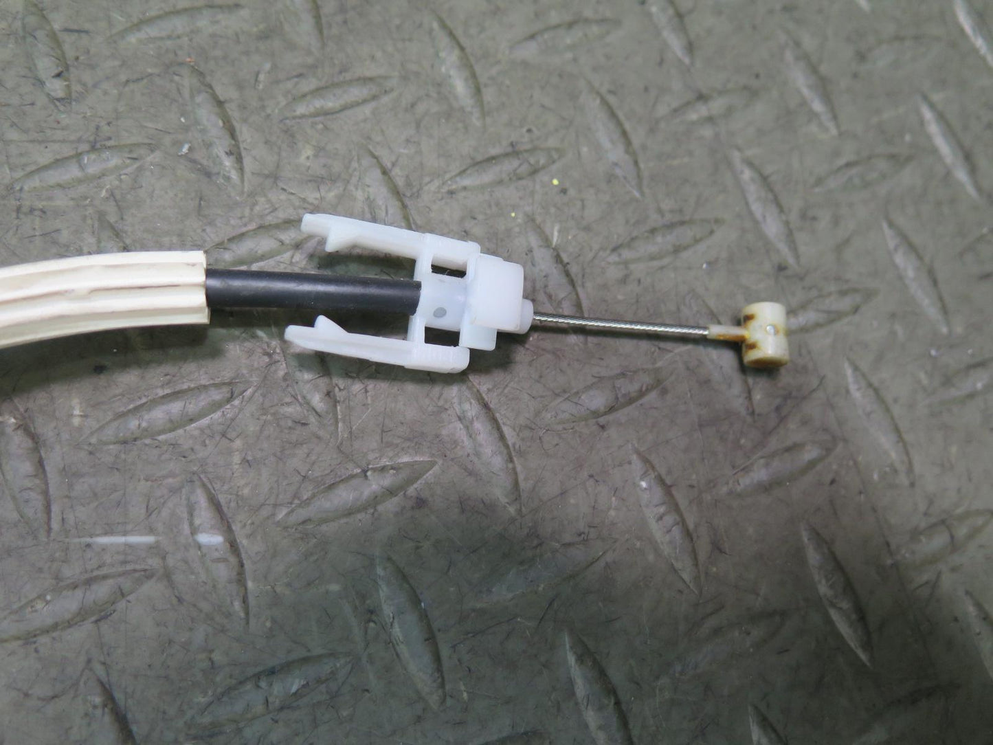 2011-2018 Porsche Cayenne 958 Front Left Door Lock Latch Actuator 8J1837015B