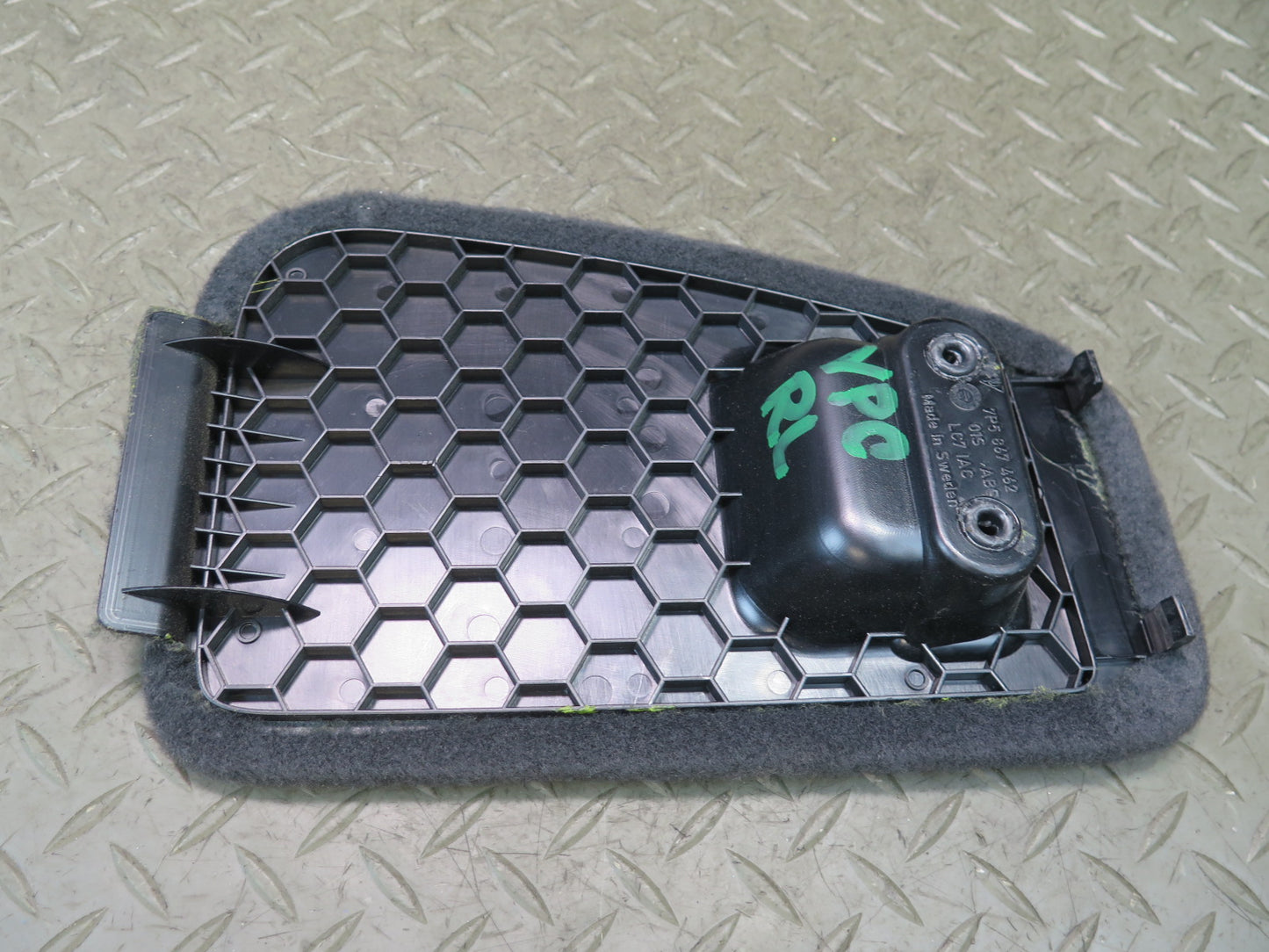 2011-2018 Porsche Cayenne 958 Rear Right Trunk Access Lid Trim Carpet Cover
