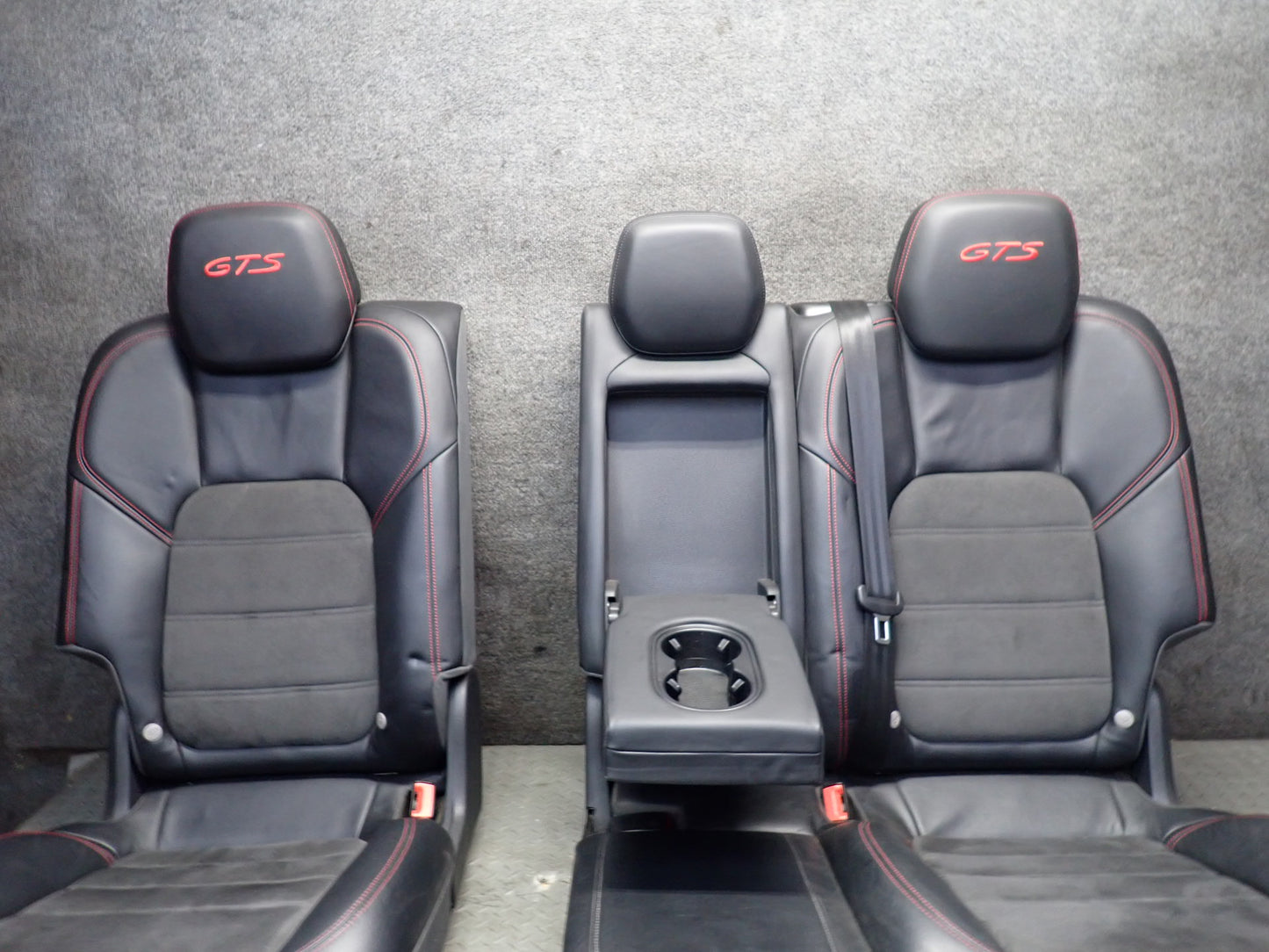 2013-2018 Porsche Cayenne 958 GTS Front & Rear Leather Alcantara Black Seat Set