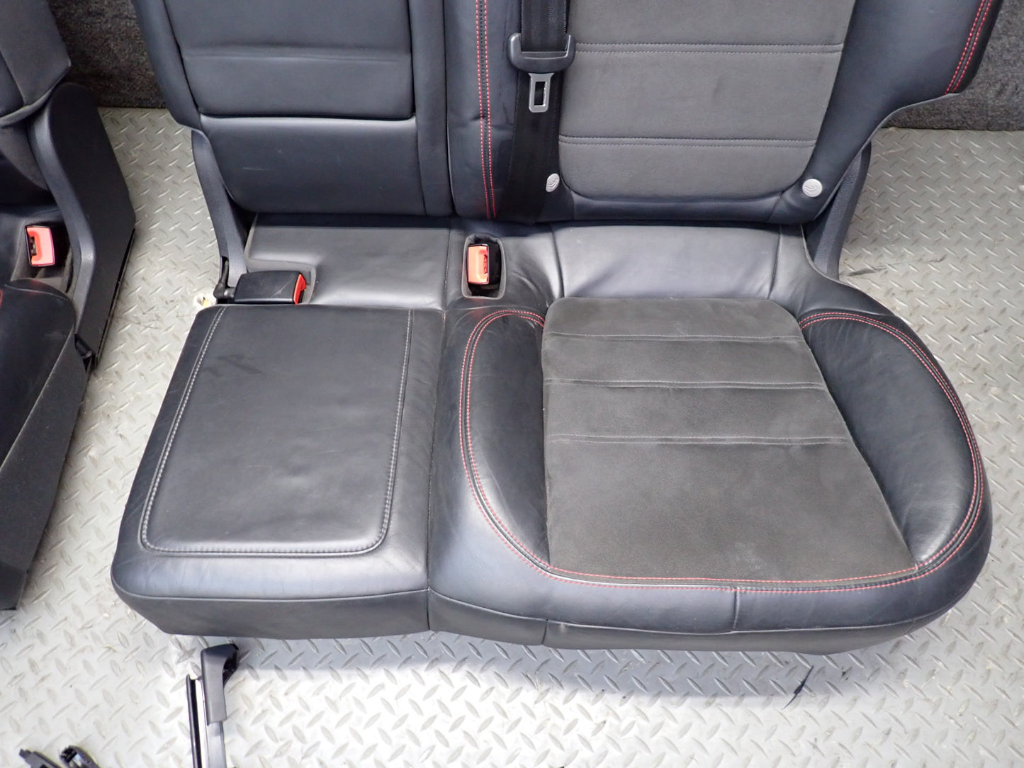 2013-2018 Porsche Cayenne 958 GTS Front & Rear Leather Alcantara Black Seat Set