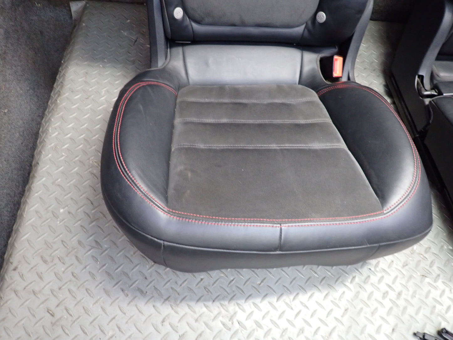 2013-2018 Porsche Cayenne 958 GTS Front & Rear Leather Alcantara Black Seat Set