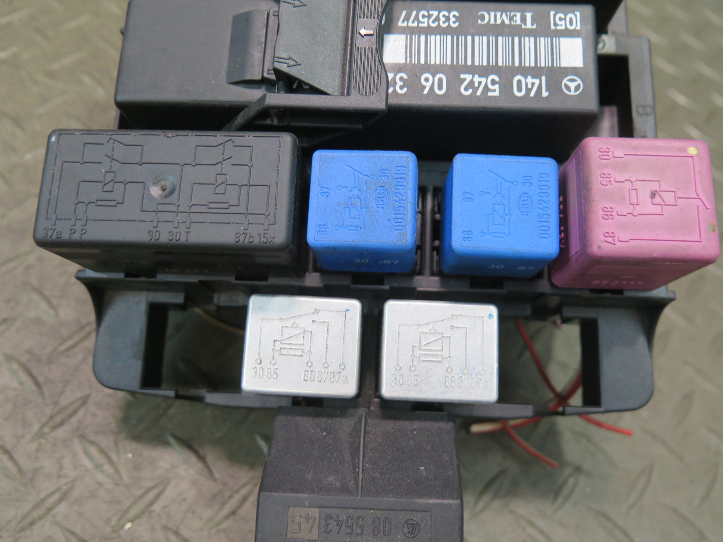 94-99 Mercedes W140 S420 S500 Headlight Blinker Hazard Fuse Relay Box Module OEM