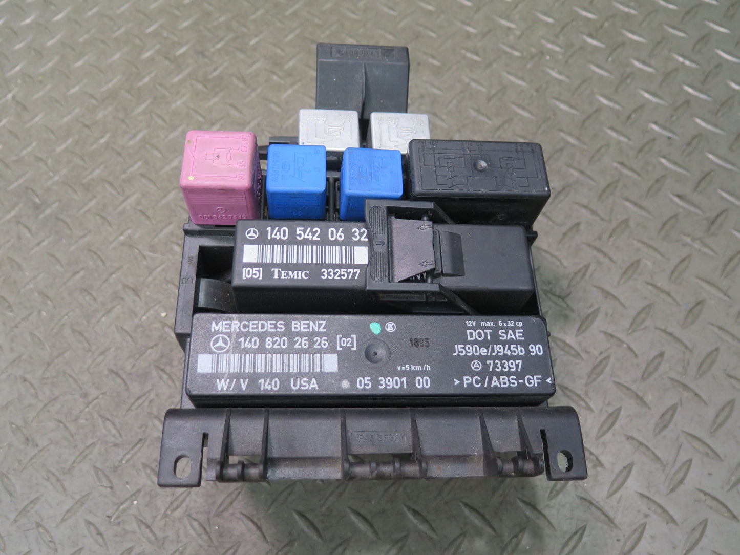 94-99 Mercedes W140 S420 S500 Headlight Blinker Hazard Fuse Relay Box Module OEM