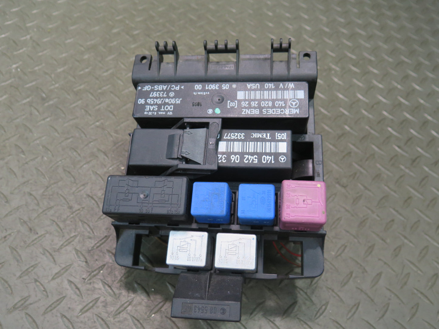 94-99 Mercedes W140 S420 S500 Headlight Blinker Hazard Fuse Relay Box Module OEM