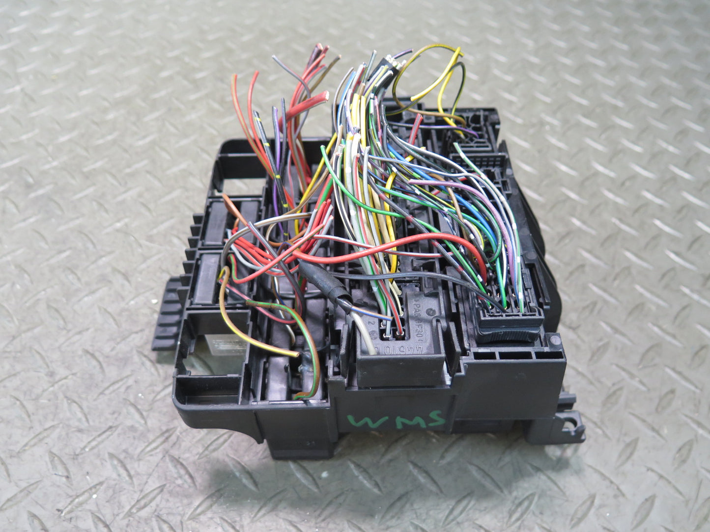 94-99 Mercedes W140 S420 S500 Headlight Blinker Hazard Fuse Relay Box Module OEM