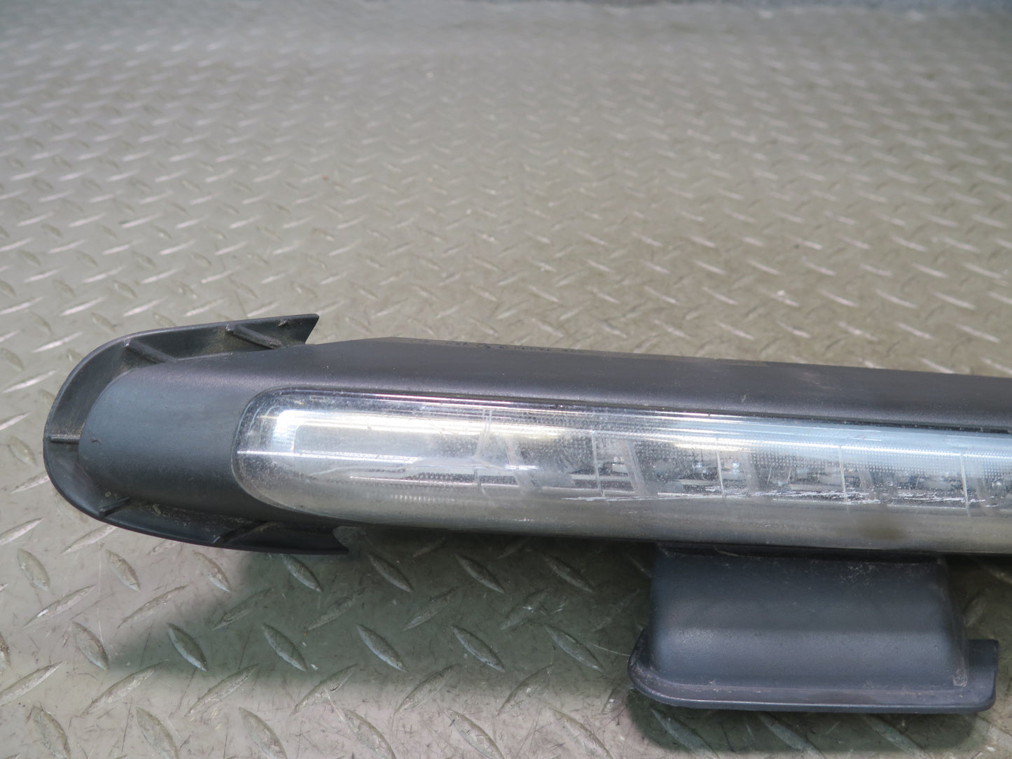 2011-2014 Porsche Cayenne 958 Front Right LED Turn Signal Light Lamp 7P5941182C
