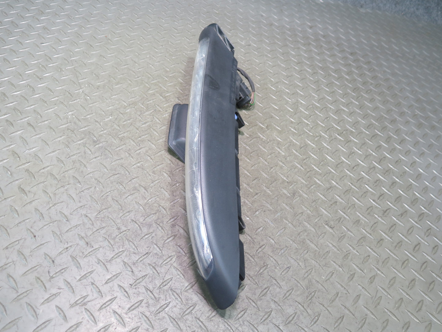 2011-2014 Porsche Cayenne 958 Front Right LED Turn Signal Light Lamp 7P5941182C