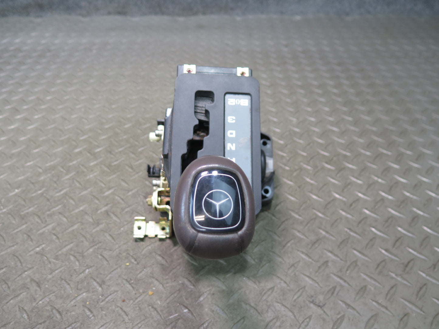 94-95 Mercedes W140 A/T Automatic Transmission Gear Shifter 1402670437 OEM