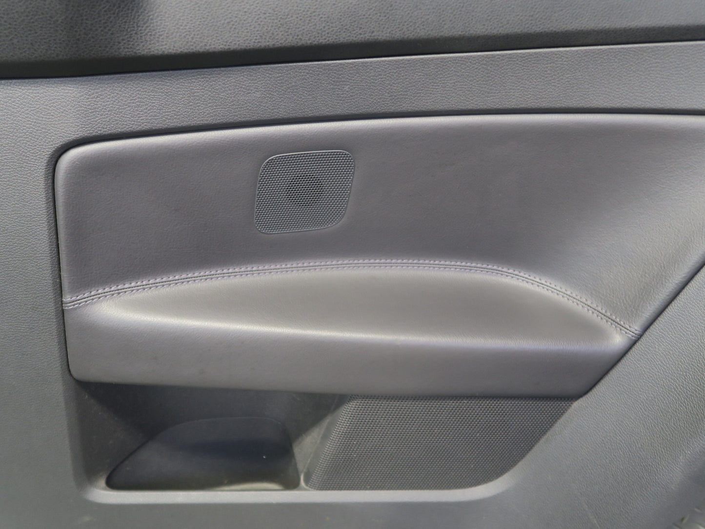06-09 VW Golf MK5 R32 2DOOR Set of 2 Rear Quarter Interior Trim Cover Panel OEM