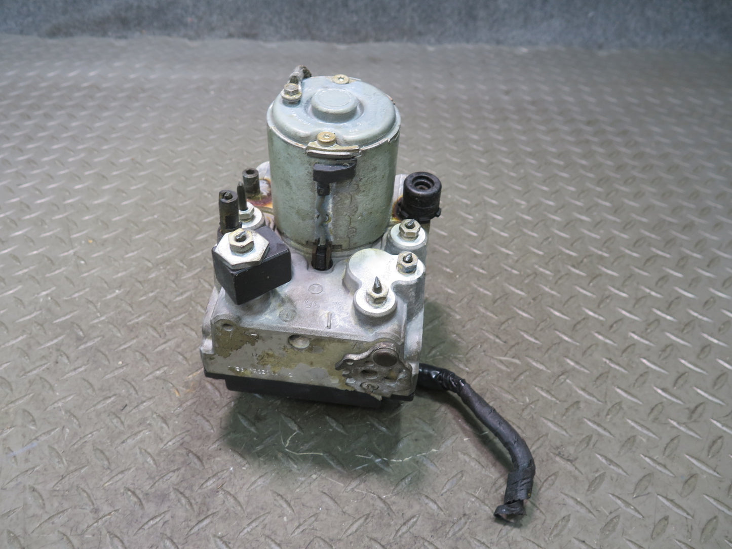 1995 Mercedes W140 S500 RWD Anti Lock Brake ABS Pump Module OEM