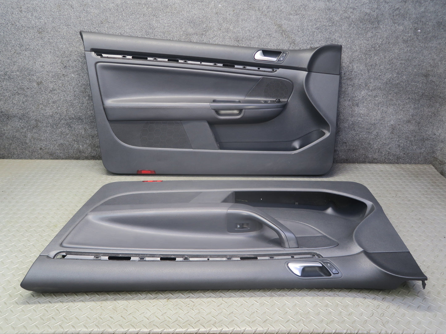 06-09 VW Golf MK5 R32 2DOOR Left & Right Door Interior Trim Cover Panel Set OEM