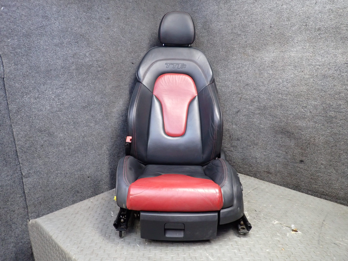 11-15 Audi TTS 8J Coupe Front & Rear Leather Heated Sport Seat Set Magma RED