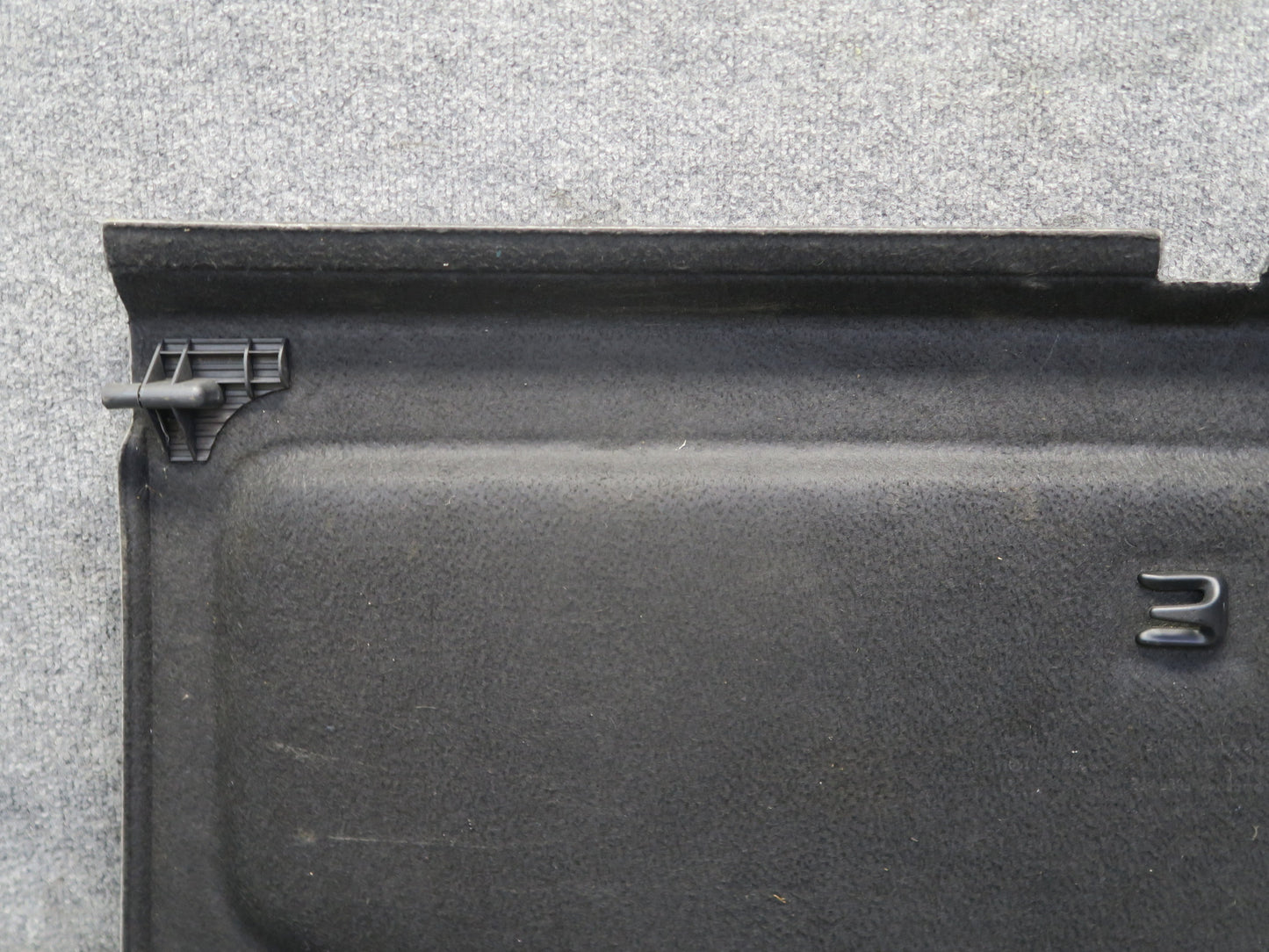 06-09 Volkswagen VW Golf MK5 R32 Rear Cargo Parcel Shelf Panel Black OEM
