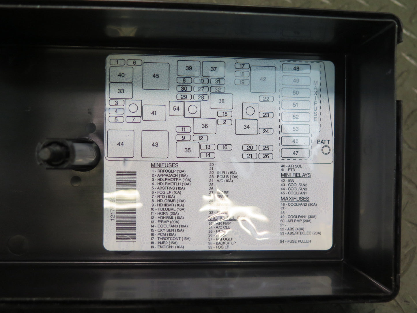 97-98 Chevrolet Corvette C5 Engine Bay Fuse Relay Box Module 12161017 OEM