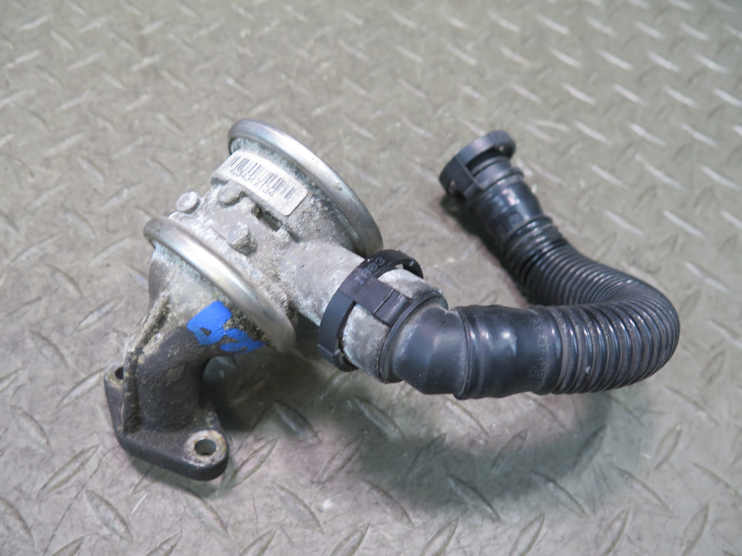 03-05 BMW E85 Z4 Air Pump Control Valve w Hose OEM