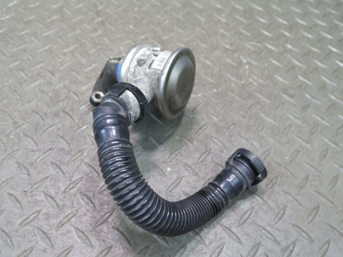 03-05 BMW E85 Z4 Air Pump Control Valve w Hose OEM