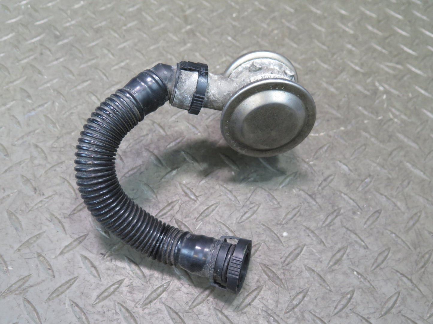 03-05 BMW E85 Z4 Air Pump Control Valve w Hose OEM