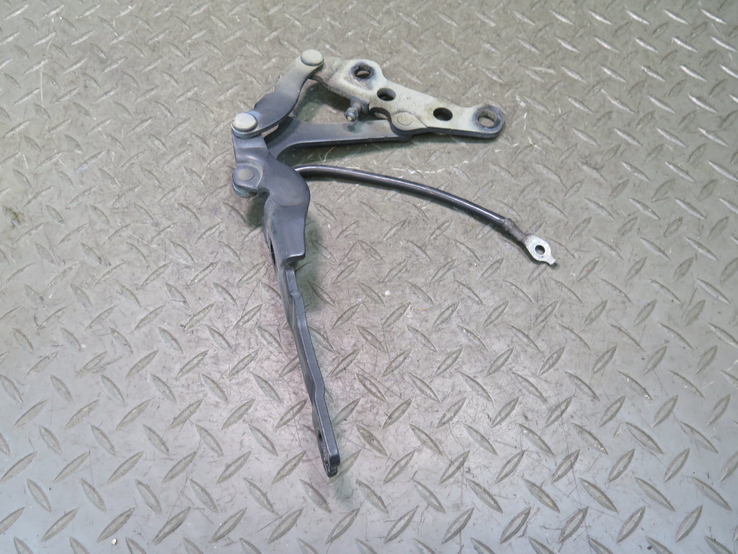 03-08 BMW E86 E85 Z4 Set of 2 Front Left & Right Hood Bonnet Hinge OEM