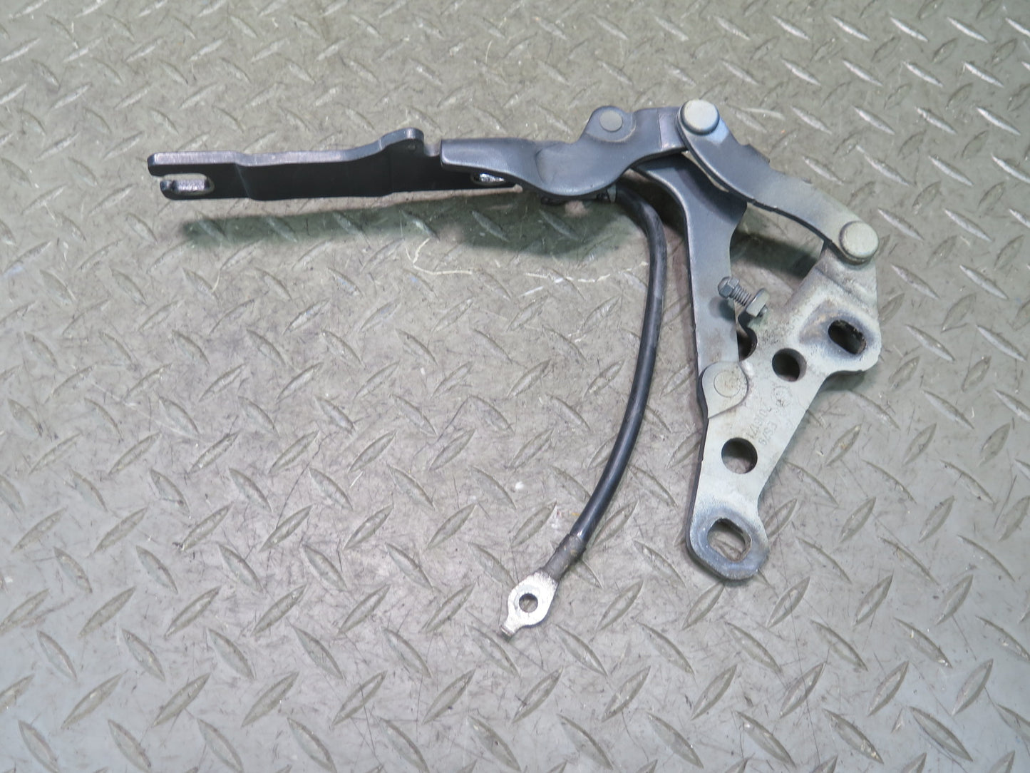 03-08 BMW E86 E85 Z4 Set of 2 Front Left & Right Hood Bonnet Hinge OEM
