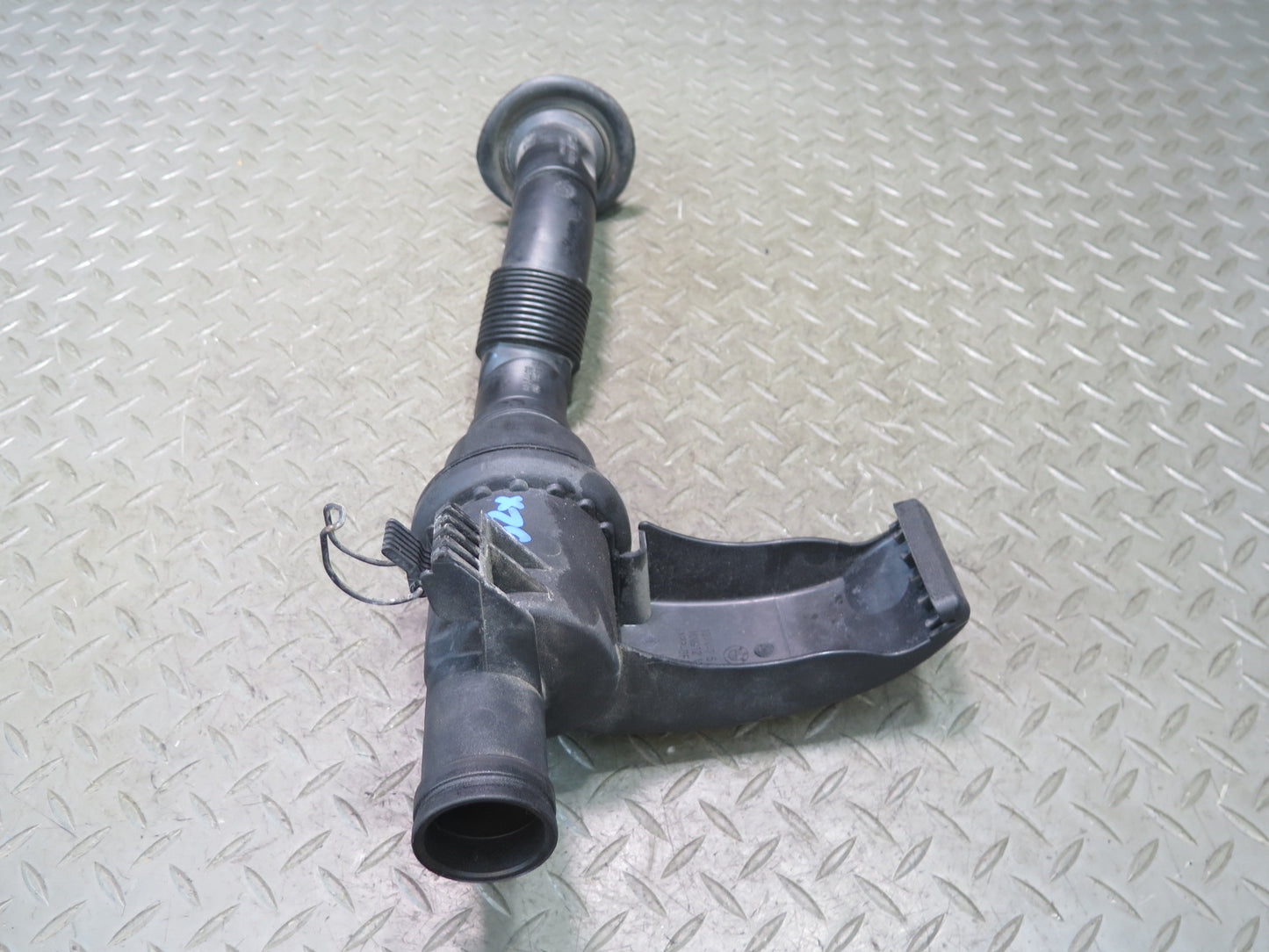 03-08 BMW E85 Z4 Air Intake Acoustic Resonator Hose Tube Pipe 7514864 OEM