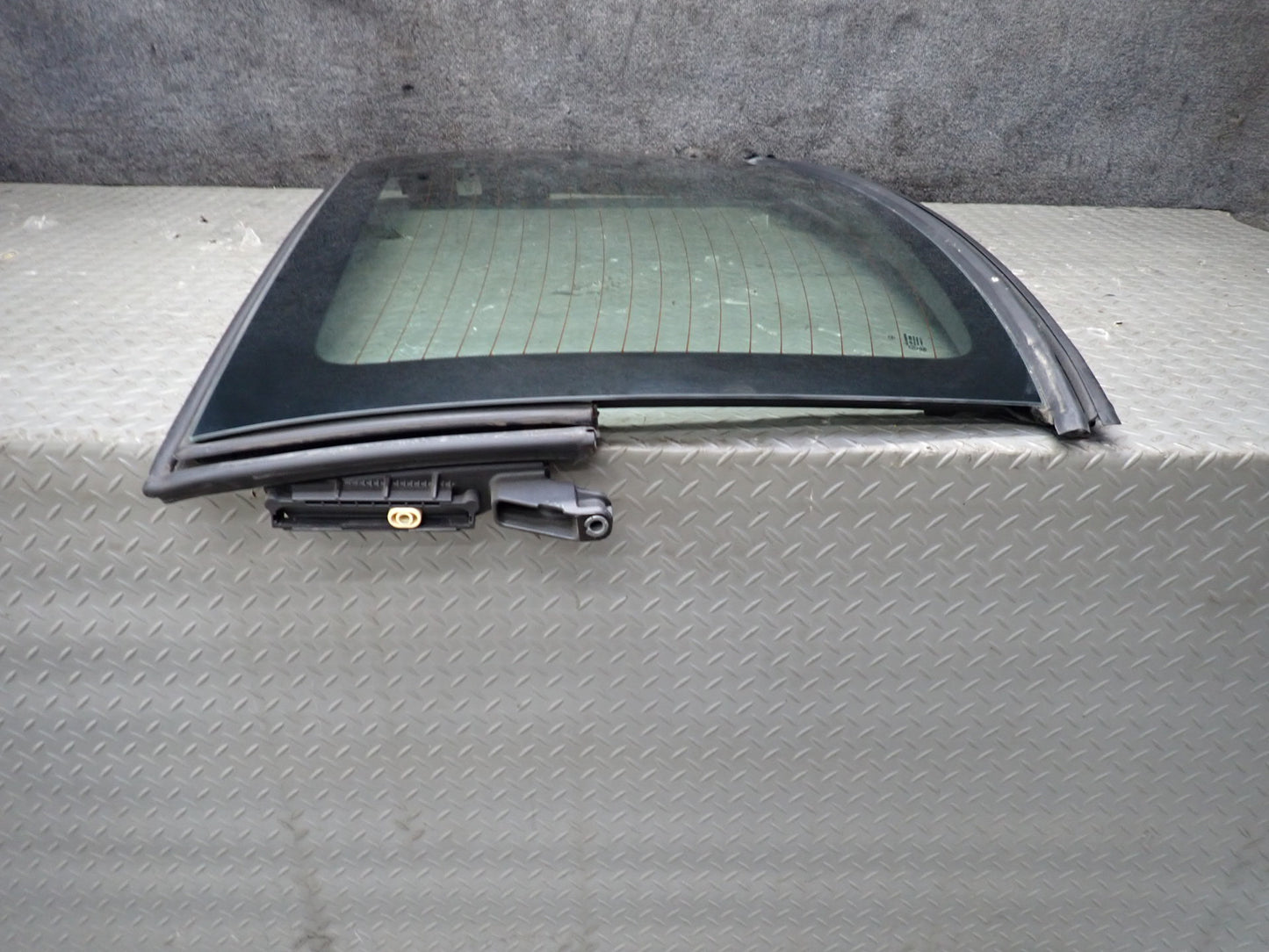 13-20 Mercedes R231 SL550 Rear Windshield Back Heated Glass Window OEM