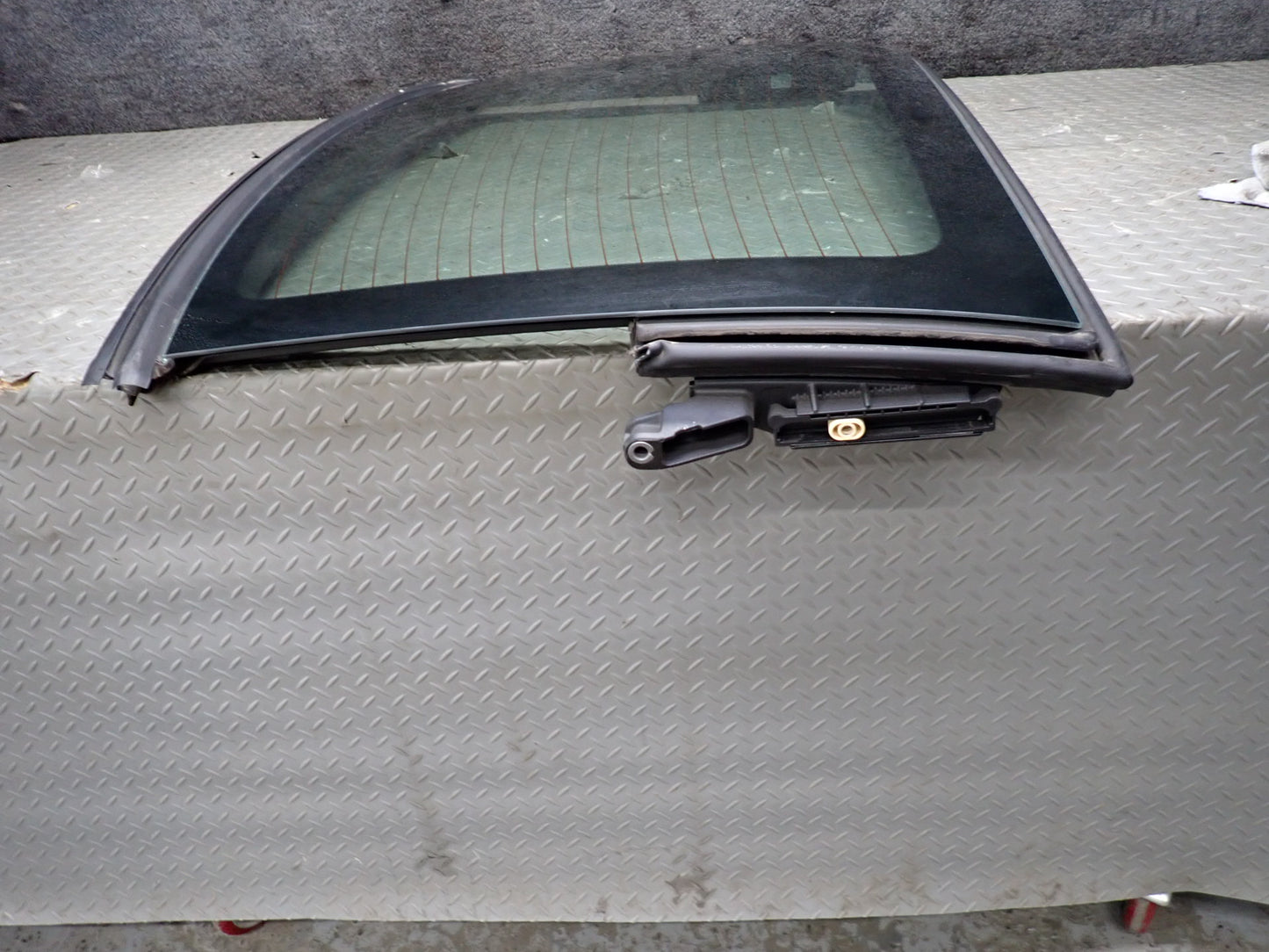 13-20 Mercedes R231 SL550 Rear Windshield Back Heated Glass Window OEM