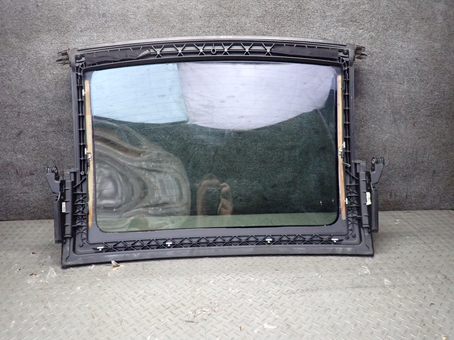 13-20 Mercedes R231 SL550 Rear Windshield Back Heated Glass Window OEM