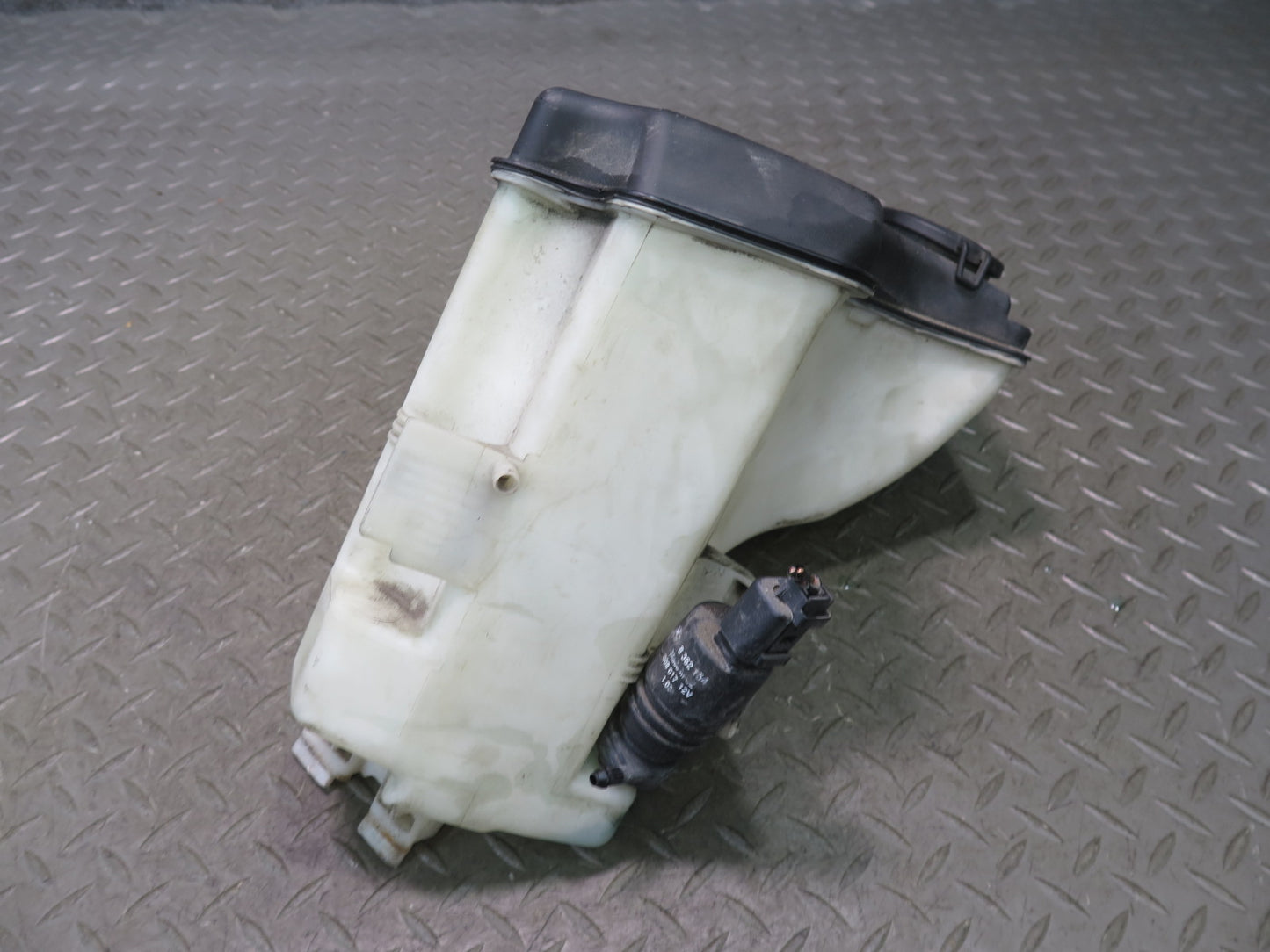 03-08 BMW E85 Z4 Windshield Washer Fluid Reservoir Tank W/ Pump 7110853 OEM