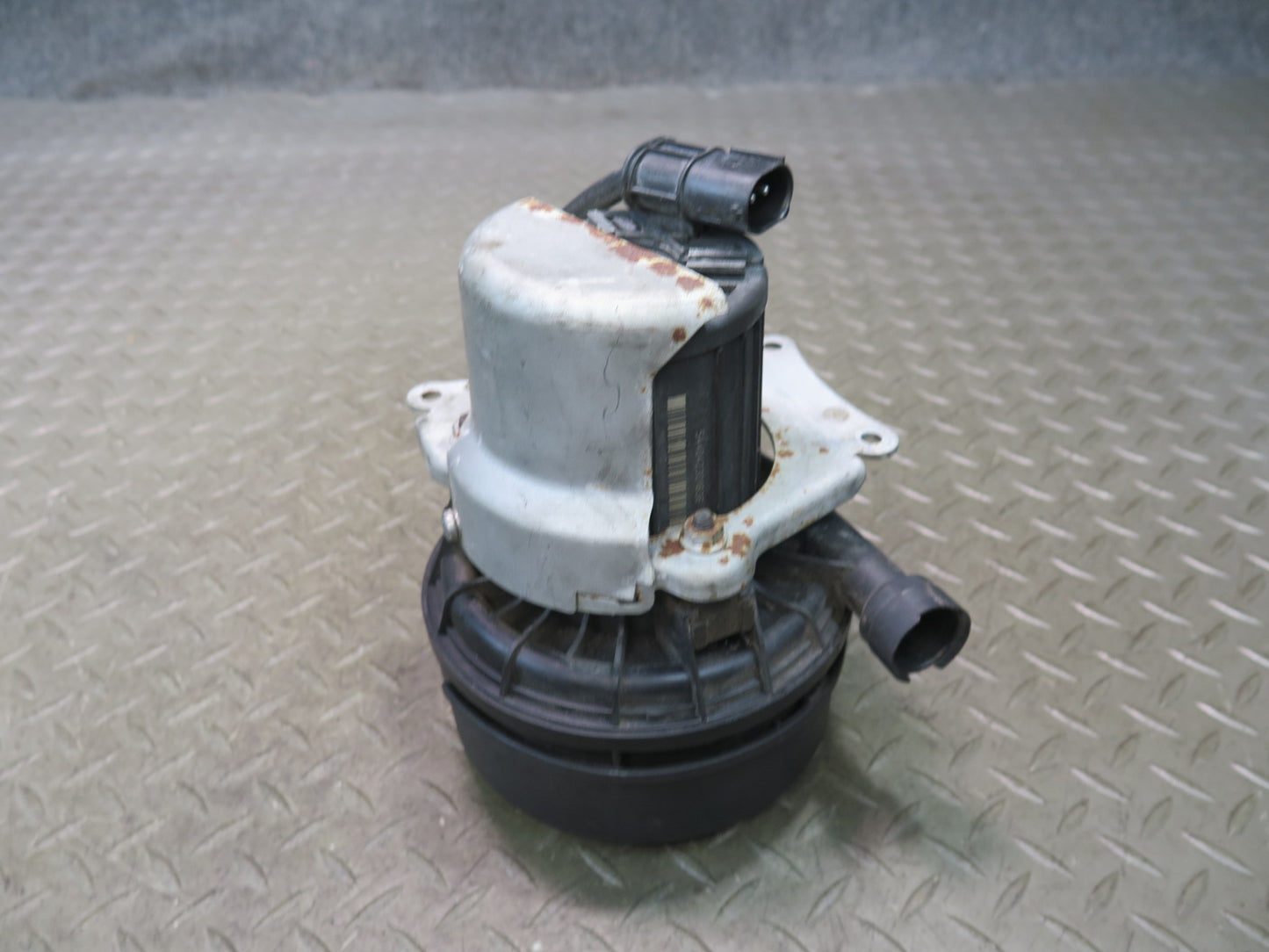 03-08 BMW E85 Z4 Secondary Smog Air Injection Pump 7513890 OEM