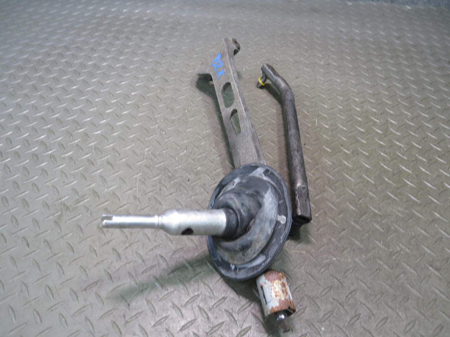 03-08 BMW E85 E86 Z4 3.0L M/T Manual Transmission Gear Shifter Arm Linkage OEM