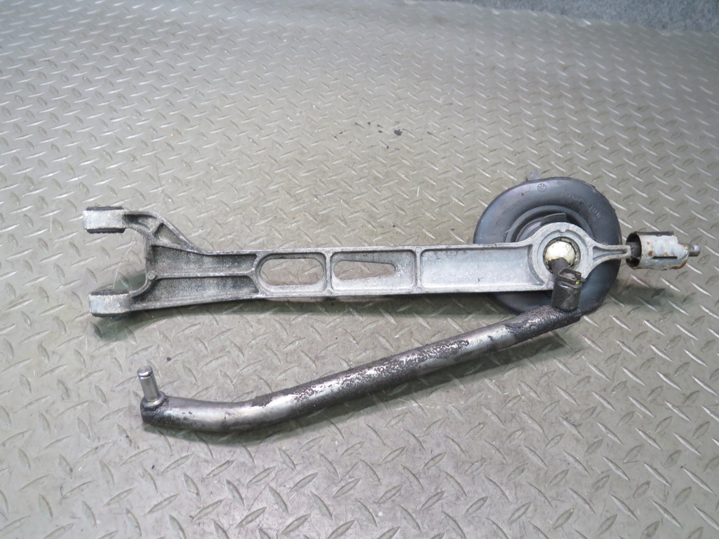 03-08 BMW E85 E86 Z4 3.0L M/T Manual Transmission Gear Shifter Arm Linkage OEM
