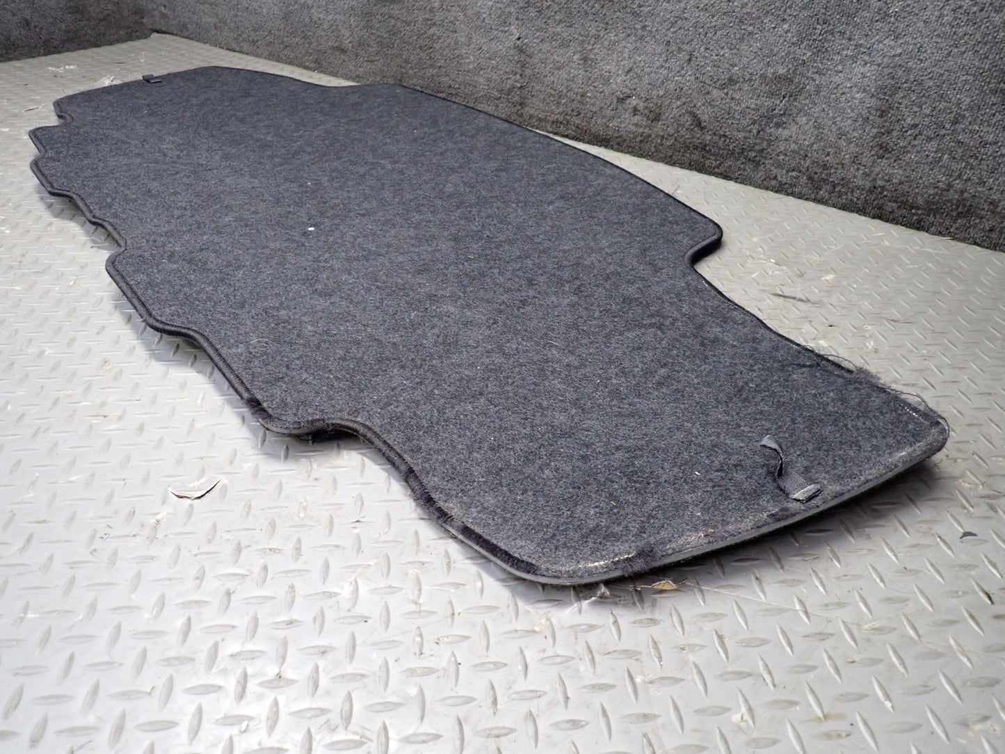 01-05 Lexus JCE10L IS300 Sedan Rear Trunk Floor MAT Carpet Cover Set OEM