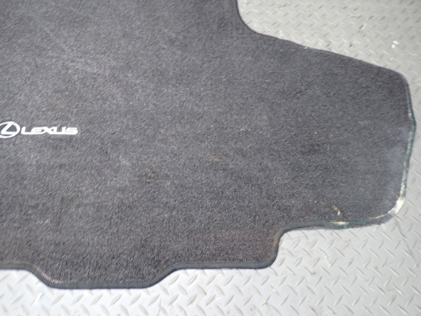 01-05 Lexus JCE10L IS300 Sedan Rear Trunk Floor MAT Carpet Cover Set OEM