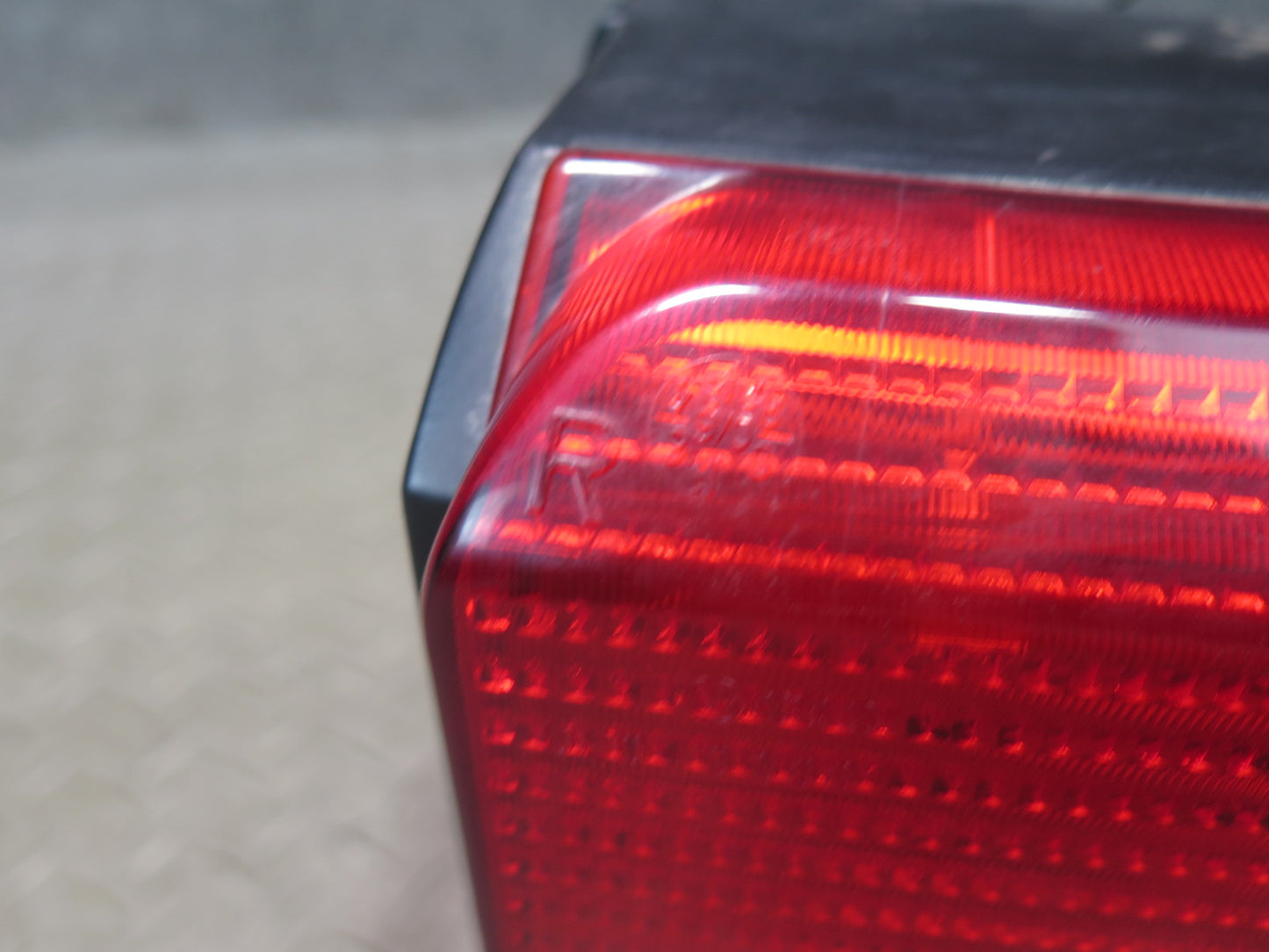 99-03 VW Eurovan T4 Set of 2 Rear Left & Right Tail Light Lamp OEM