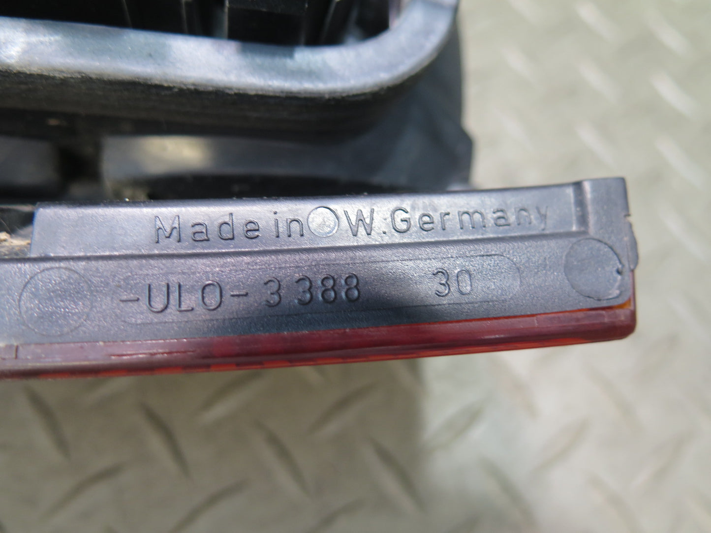99-03 VW Eurovan T4 Set of 2 Rear Left & Right Tail Light Lamp OEM