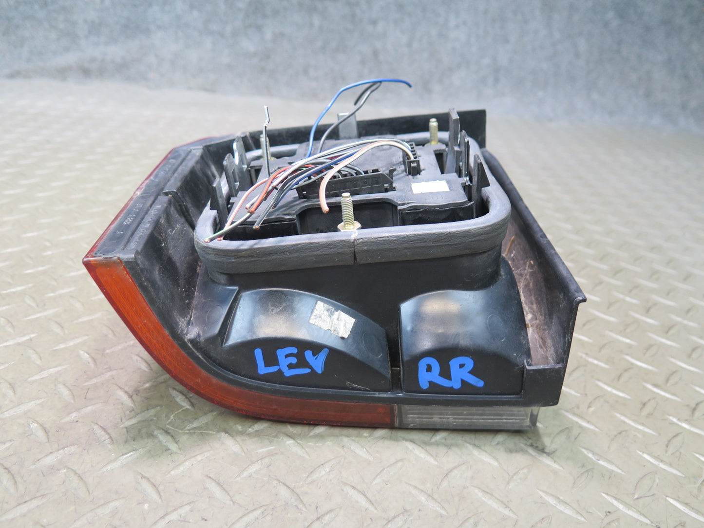 99-03 VW Eurovan T4 Set of 2 Rear Left & Right Tail Light Lamp OEM