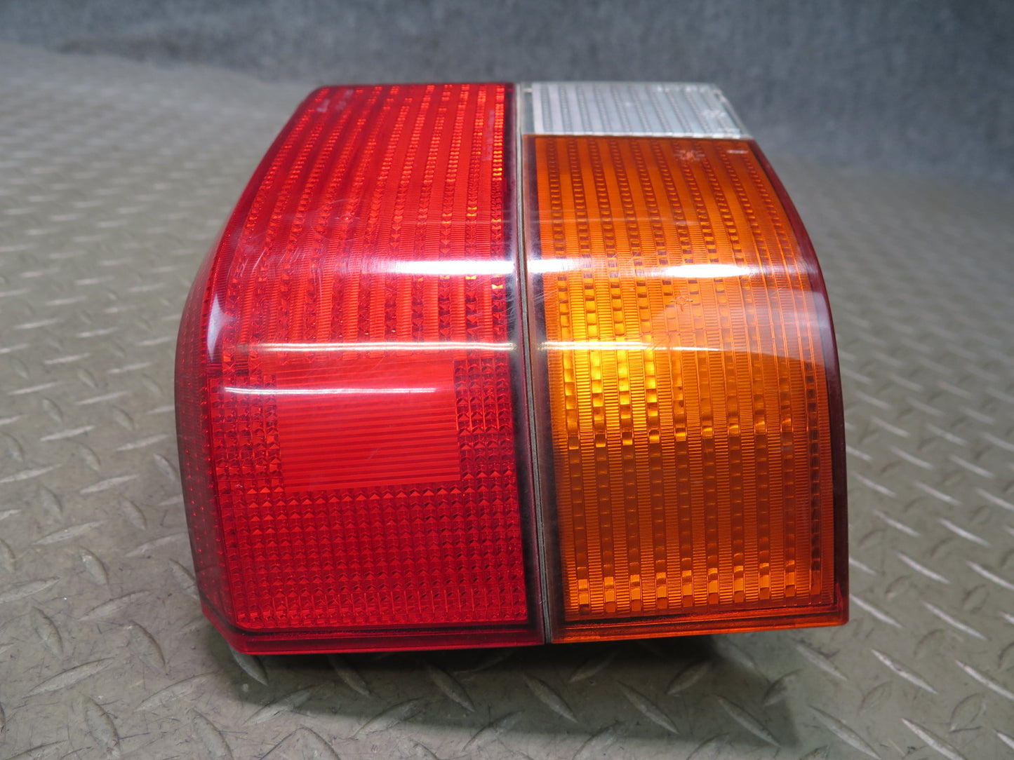 99-03 VW Eurovan T4 Set of 2 Rear Left & Right Tail Light Lamp OEM