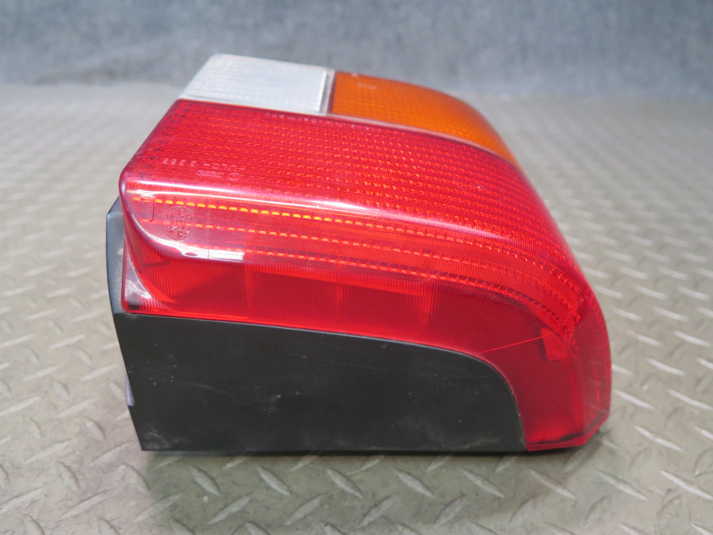 99-03 VW Eurovan T4 Set of 2 Rear Left & Right Tail Light Lamp OEM