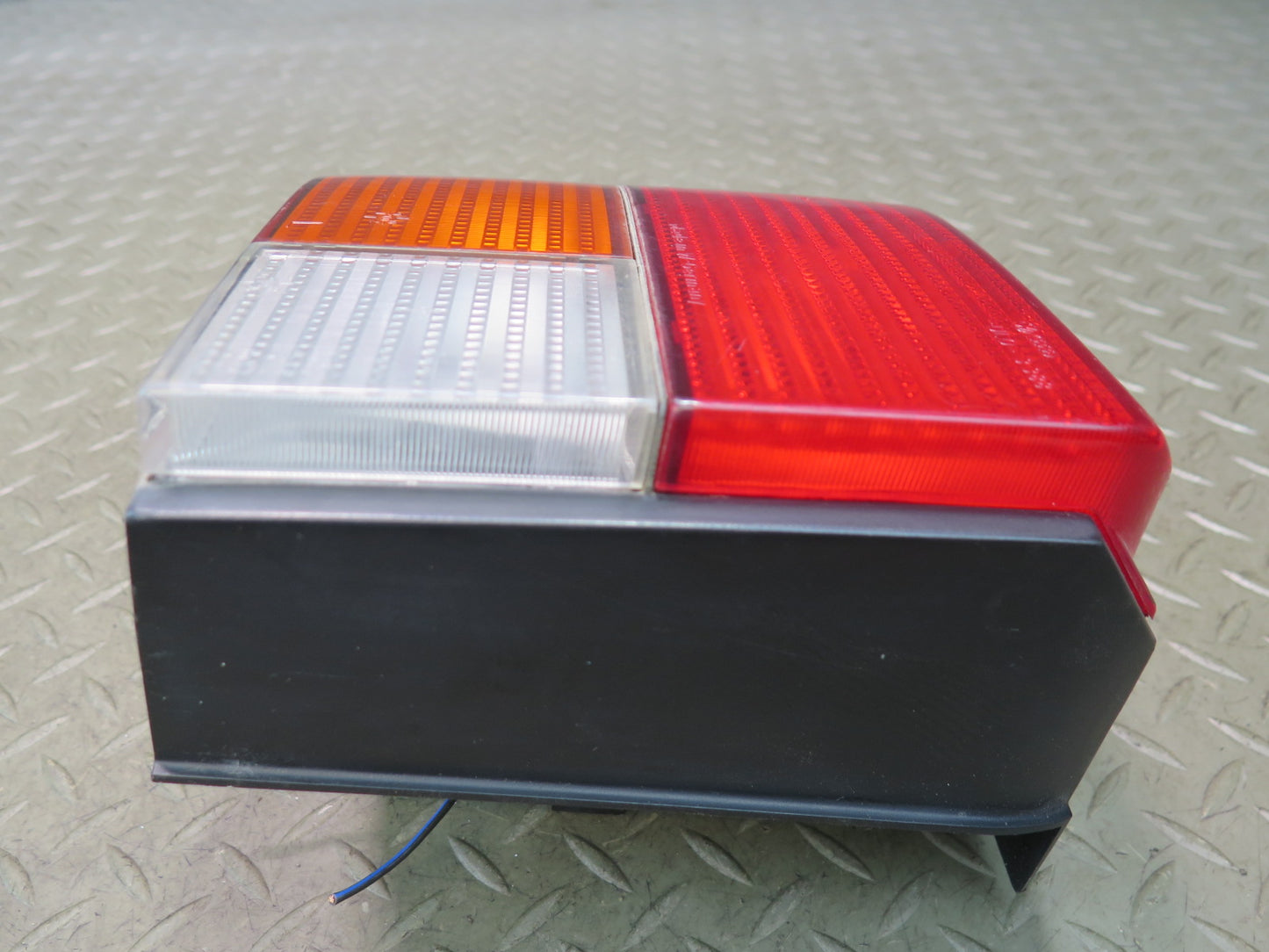 99-03 VW Eurovan T4 Set of 2 Rear Left & Right Tail Light Lamp OEM