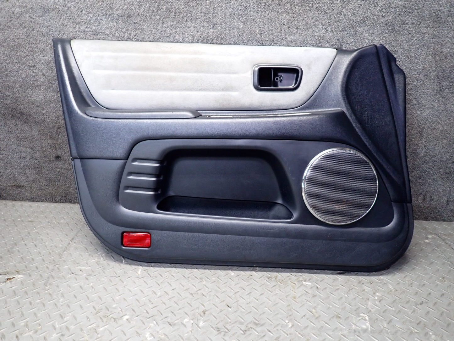 2003 Lexus JCE10L IS300 Sedan Set of 2 Front Door Interior Trim Cover Panel OEM