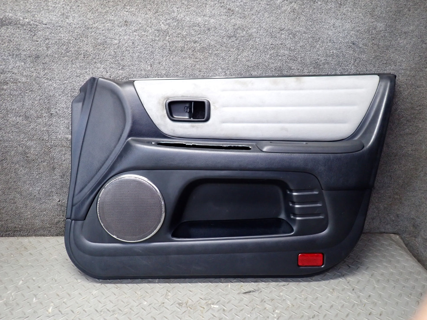 2003 Lexus JCE10L IS300 Sedan Set of 2 Front Door Interior Trim Cover Panel OEM