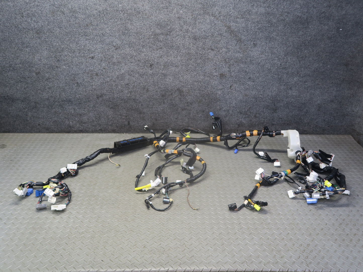 02-04 Lexus JCE10L IS300 A/T Dash Instrument Panel Wire Wiring Harness OEM