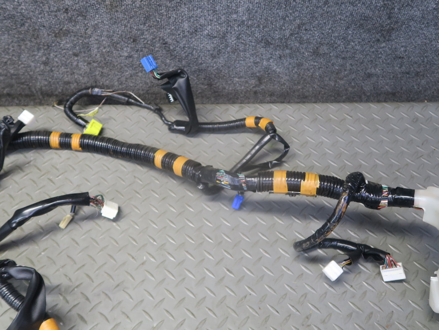 02-04 Lexus JCE10L IS300 A/T Dash Instrument Panel Wire Wiring Harness OEM