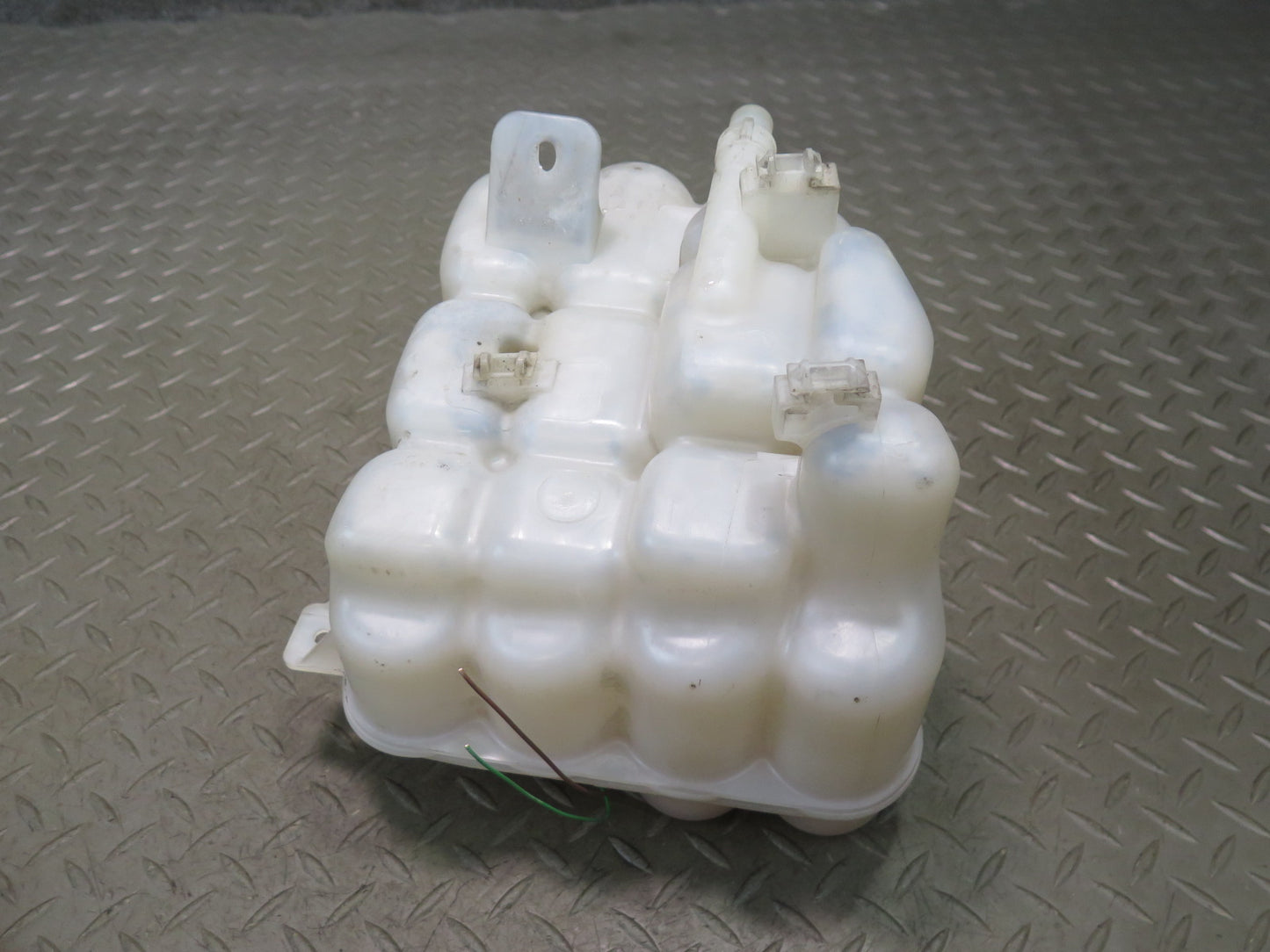 2011-2018 Porsche Cayenne 958 Radiator Coolant Overflow Expansion Tank