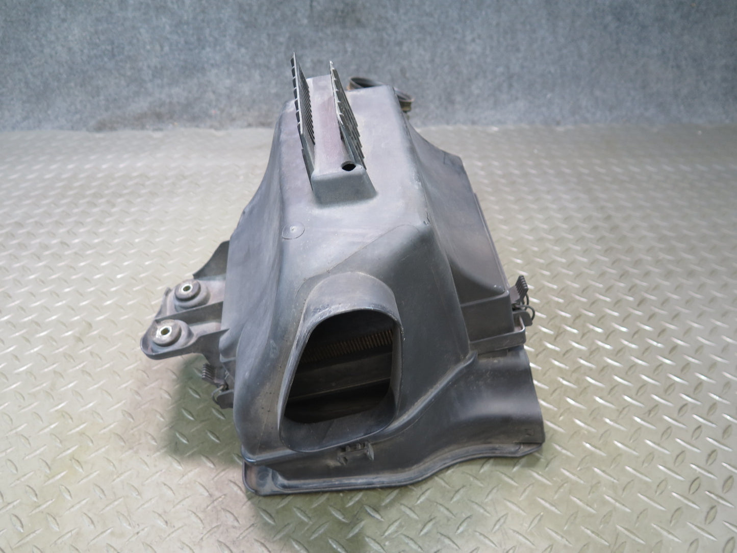 03-05 BMW E85 Z4 3.0L M54 Air Intake Cleaner Filter Box w MAF Sensor OEM