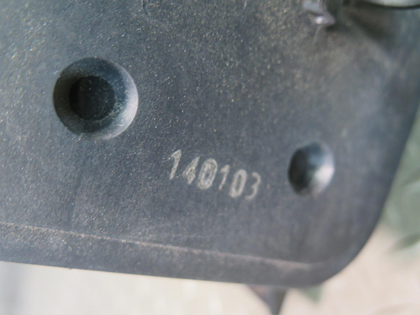 03-08 BMW E85 Z4 Fuel Evap Vapor Charcoal Canister Assembly 6758019 OEM
